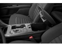 2018 Ford Fusion SE FWD Interior Shot 7