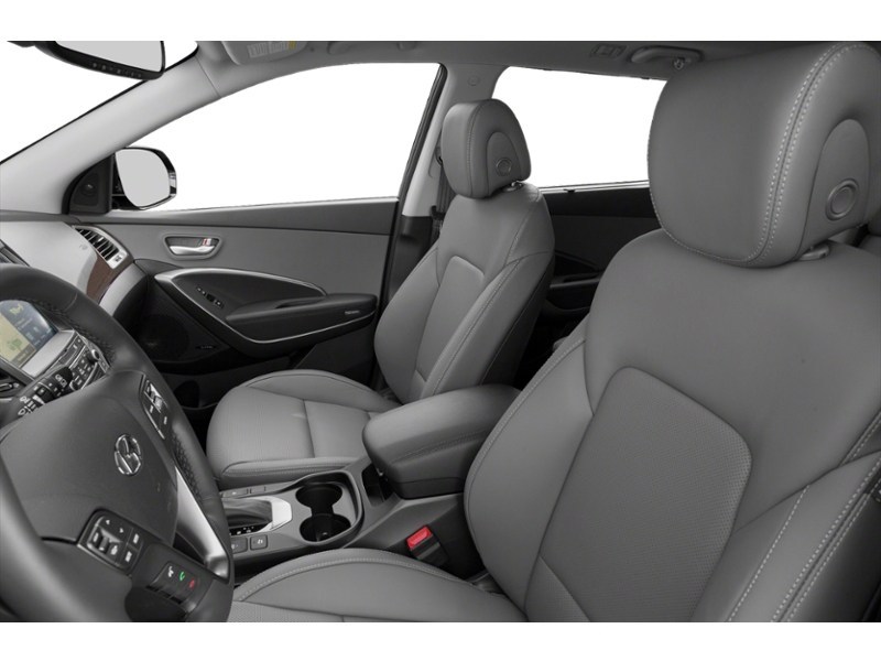 2017 Hyundai Santa Fe XL AWD 4dr Limited w/6-Passenger Interior Shot 4