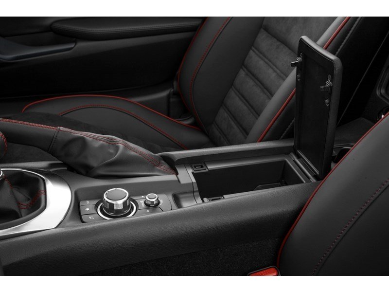 2017 Mazda MX-5 RF 2dr Retractable Fastback Man GS Interior Shot 6