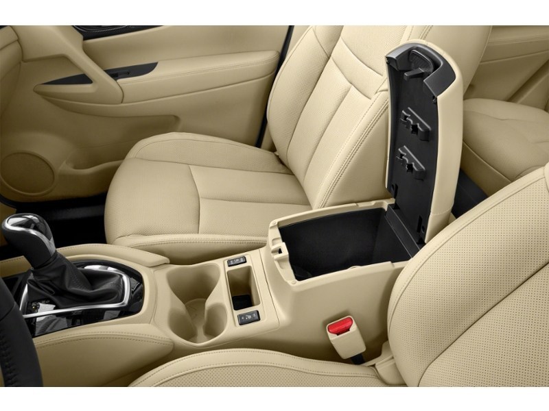 2017 Nissan Rogue AWD 4dr SL Platinum Interior Shot 7