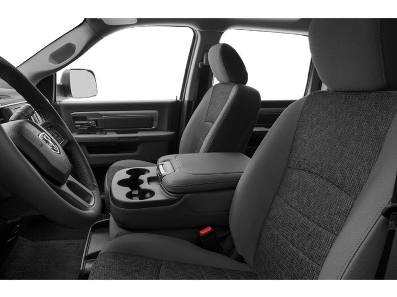 2016 RAM 3500 4WD Crew Cab 149" SLT Interior Shot 4