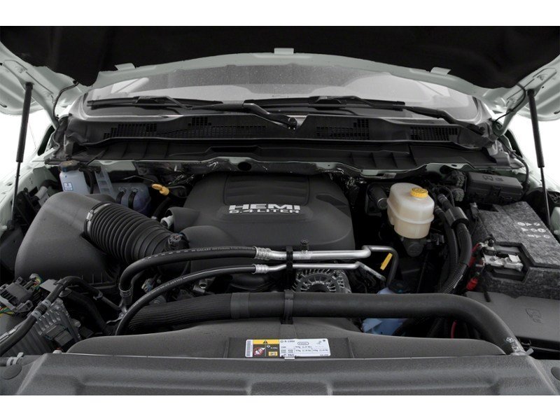 2016 RAM 3500 4WD Crew Cab 149" SLT Exterior Shot 3