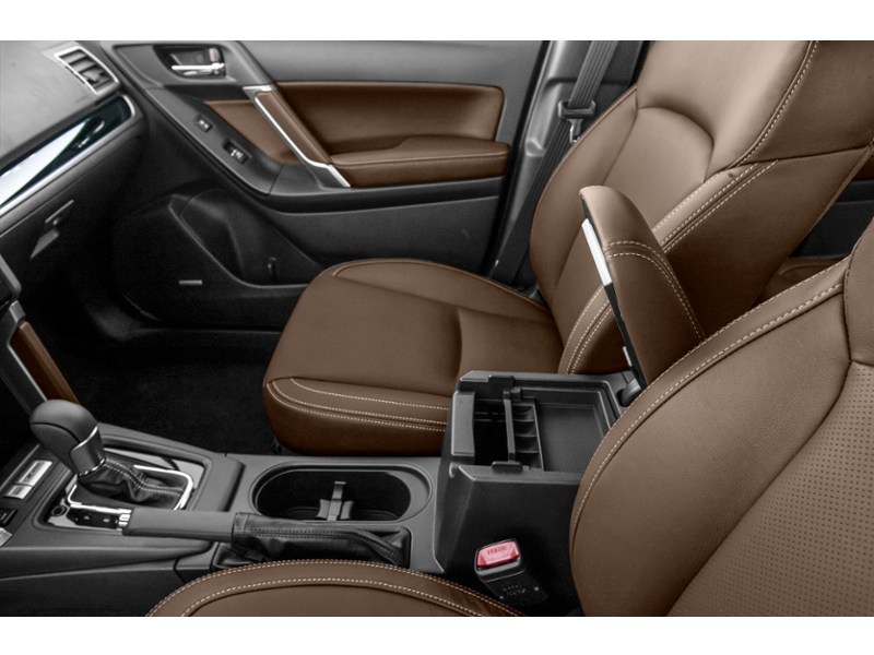 2017 Subaru Forester 5dr Wgn CVT 2.0XT Limited w/Tech Pkg Interior Shot 7