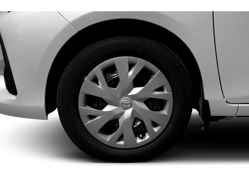 2018 Toyota Yaris LE | Ultra LOW KM's Exterior Shot 5