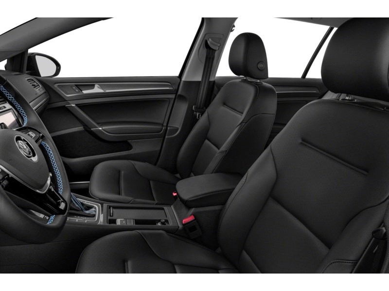 2018 Volkswagen e-Golf Comfortline 4-Door Interior Shot 4
