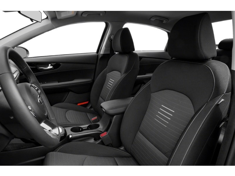 2021 Kia Forte EX IVT Interior Shot 4