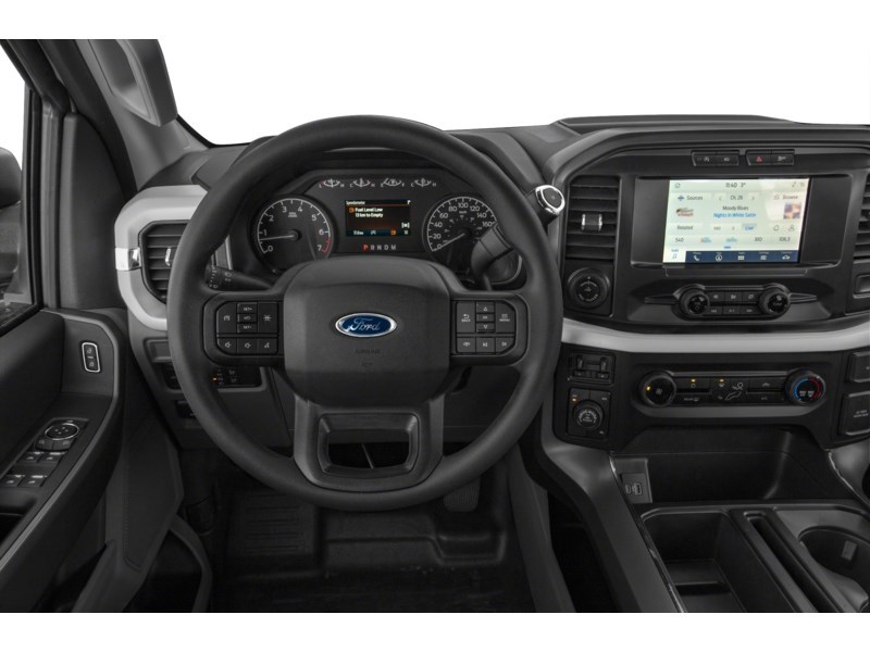 2021 Ford F-150 XLT 4WD SuperCrew 5.5' Box Interior Shot 3