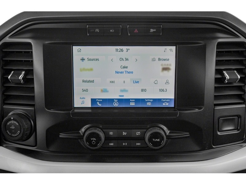 2022 Ford F-150 XLT 4WD SuperCrew 5.5' Box Interior Shot 2
