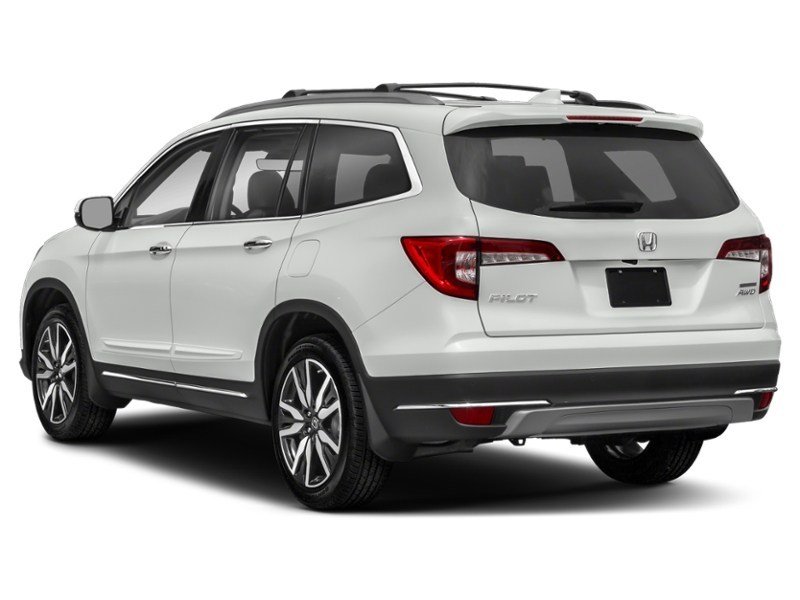2022 Honda Pilot Touring 8-Passenger AWD Exterior Shot 9
