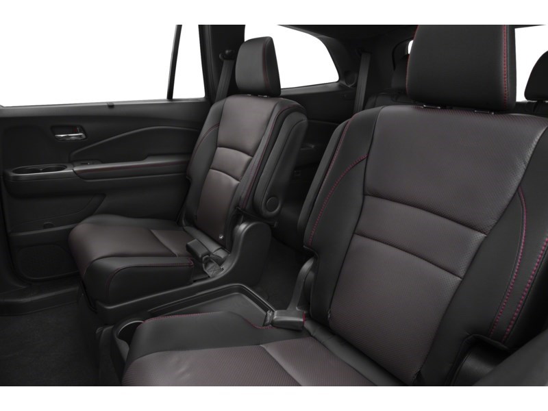 2022 Honda Pilot Black Edition AWD Interior Shot 5