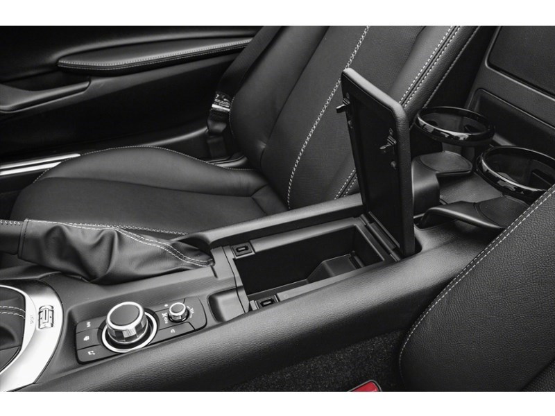2022 Mazda MX-5 GT Auto Interior Shot 6