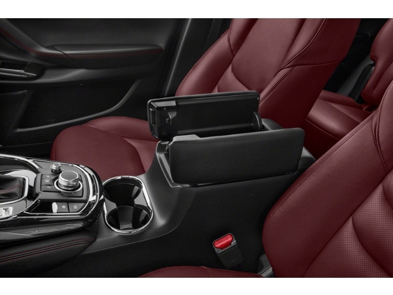 2023 Mazda CX-9 Kuro Edition AWD Interior Shot 7