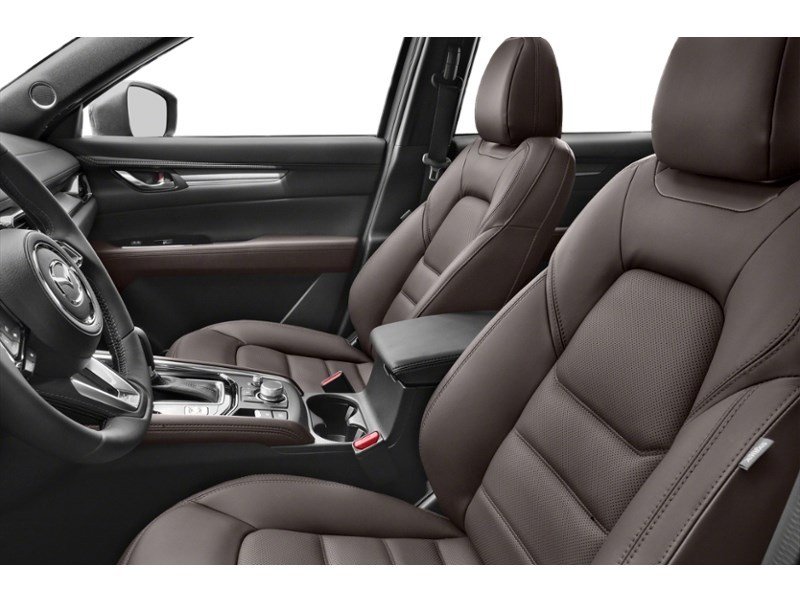 2022 Mazda CX-5 Signature AWD Interior Shot 4