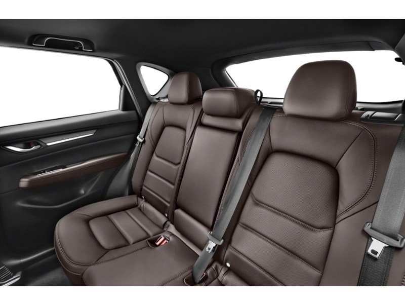 2022 Mazda CX-5 Signature AWD Interior Shot 5