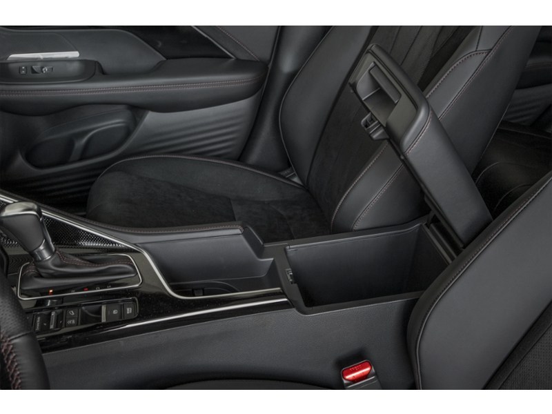 2025 Acura ADX Platinum Elite A-Spec AWD Interior Shot 7