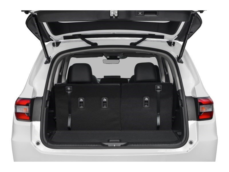 2023 Honda Pilot Touring AWD Exterior Shot 4