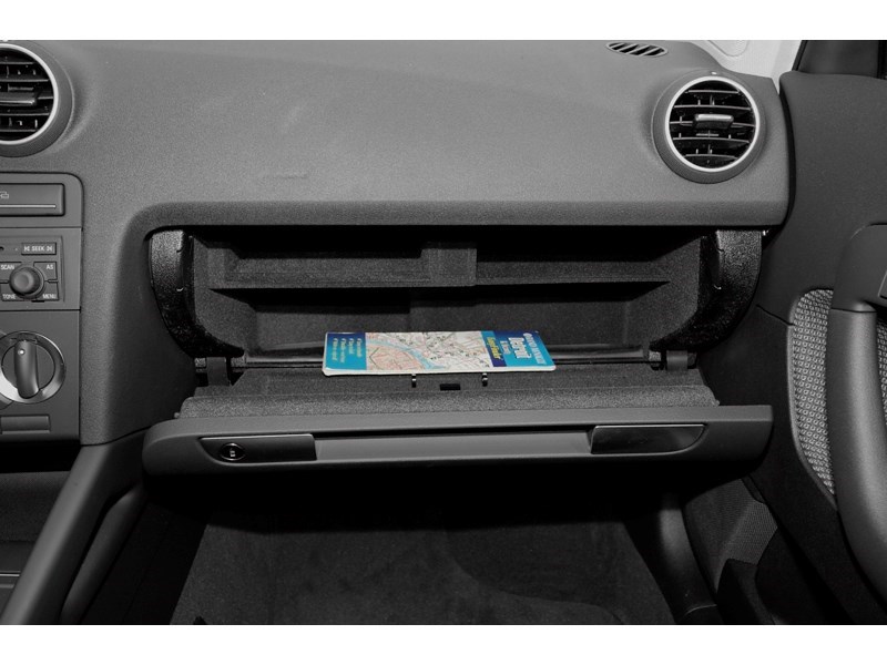 2007 Audi A3 4dr HB Auto S-tronic FrontTrak Interior Shot 4