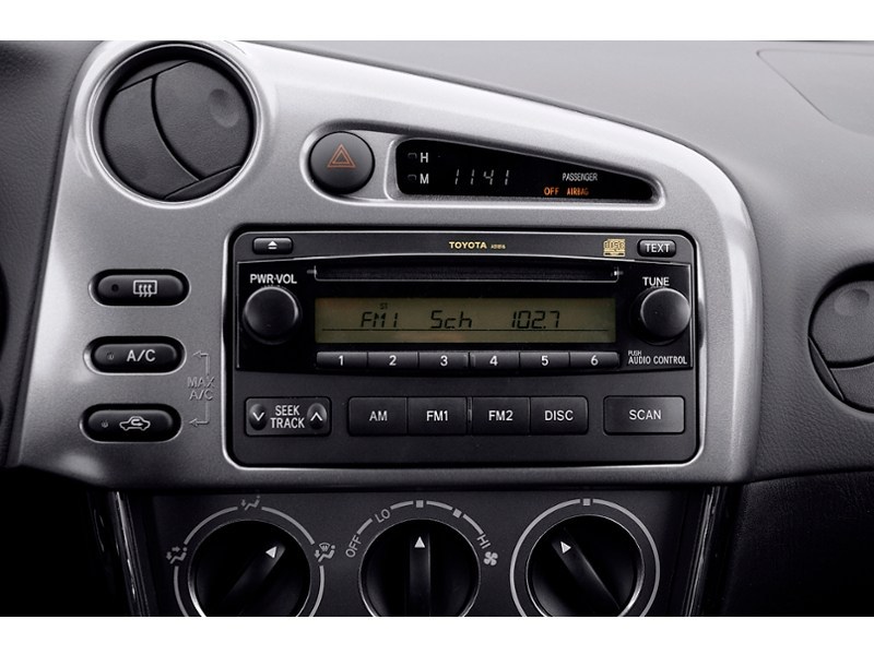 2007 Toyota Matrix 5dr Wgn Auto STD Interior Shot 2