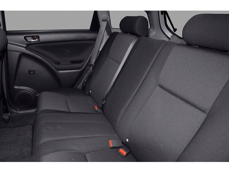 2007 Toyota Matrix 5dr Wgn Auto STD Interior Shot 6