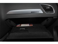 2010 Audi A4 4dr Sdn Auto quattro 2.0T Premium Interior Shot 4