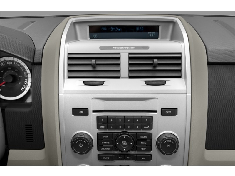 2011 Ford Escape FWD 4dr I4 Auto XLT Interior Shot 2