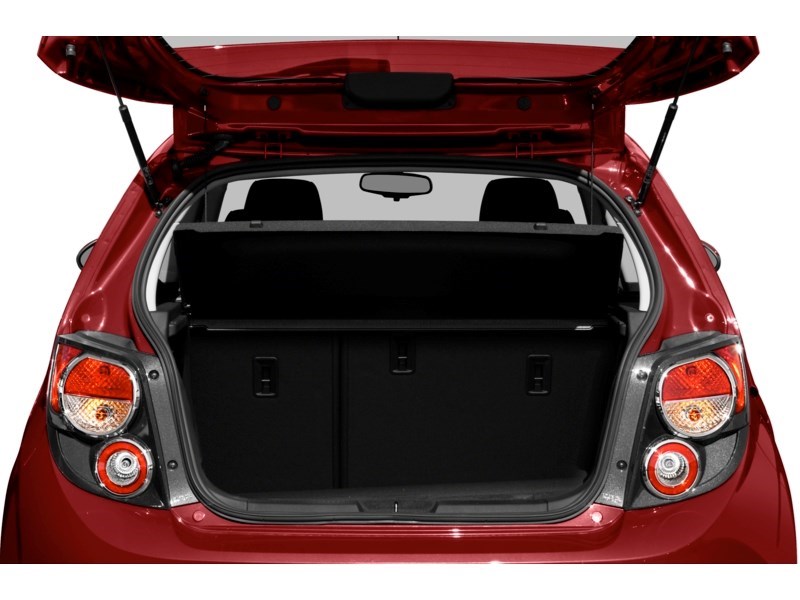 2012 Chevrolet Sonic 5dr HB LT Exterior Shot 4