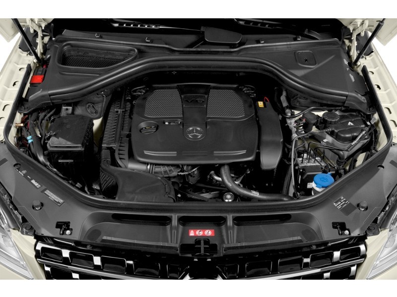 2013 Mercedes-Benz M-Class Base Exterior Shot 3