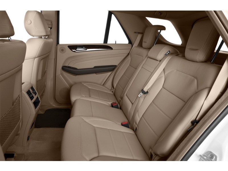 2013 Mercedes-Benz M-Class Base Interior Shot 5