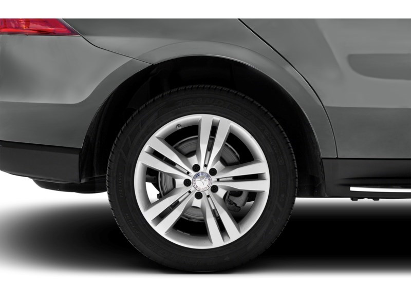 2014 Mercedes-Benz M-Class Base Exterior Shot 5