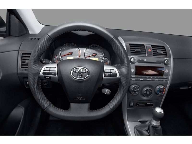 2012 Toyota Matrix 4dr Wgn Auto FWD Interior Shot 3