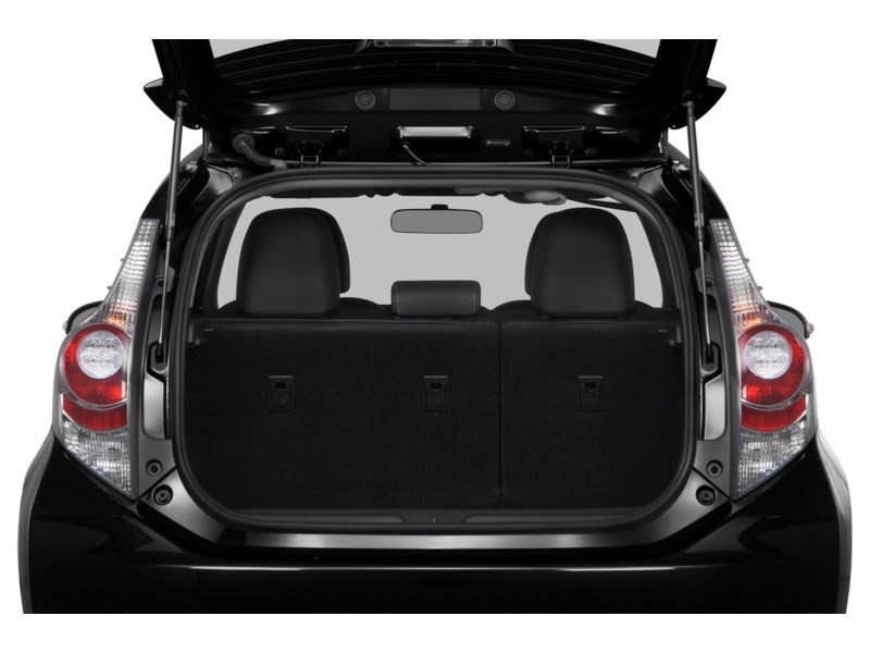 2014 Toyota Prius c 5dr HB Technology Exterior Shot 4