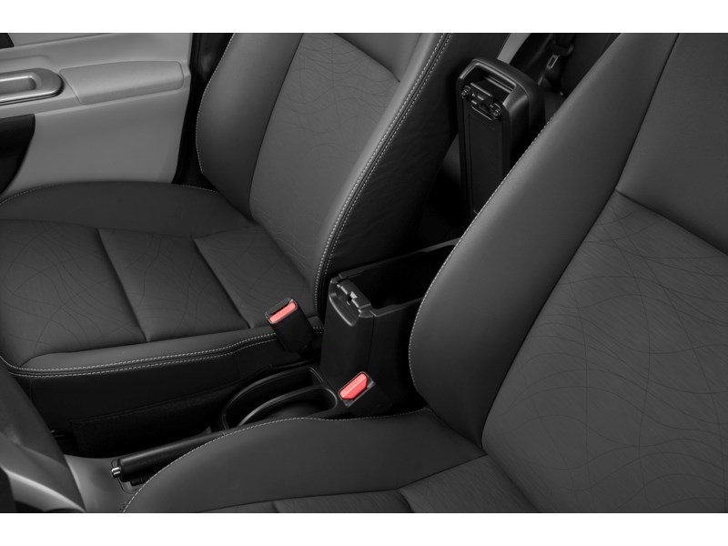 2014 Toyota Prius c 5dr HB Technology Interior Shot 8