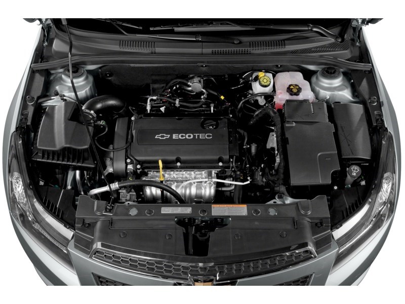 2013 Chevrolet Cruze 4dr Sdn LS w/1SA Exterior Shot 3