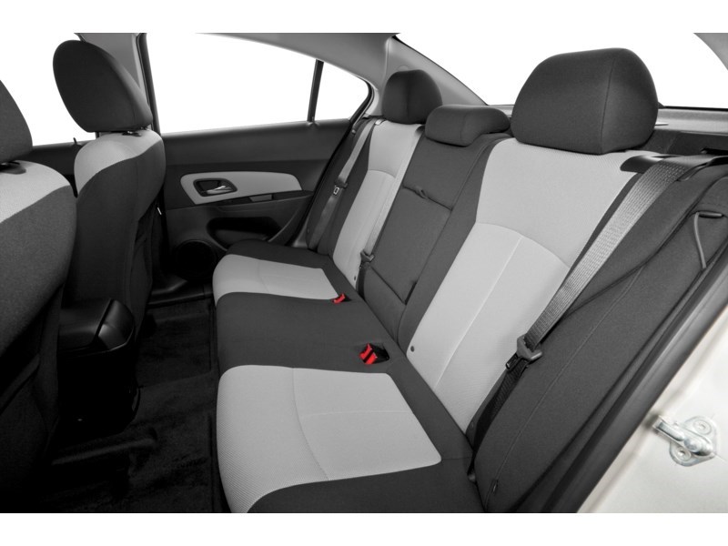 2013 Chevrolet Cruze 4dr Sdn LS w/1SA Interior Shot 6