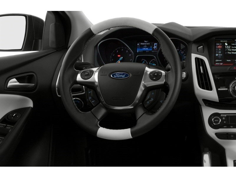 2013 Ford Focus 4dr Sdn SE Interior Shot 3