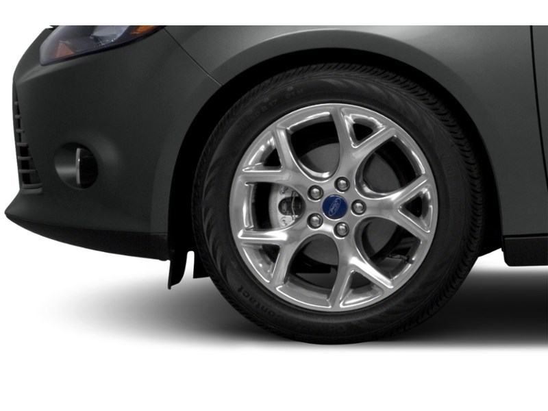 2013 Ford Focus 4dr Sdn SE Exterior Shot 5