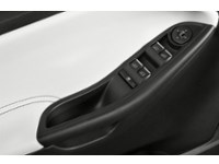 2013 Ford Focus 4dr Sdn SE Exterior Shot 10