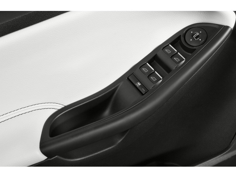 2013 Ford Focus 4dr Sdn S Exterior Shot 10