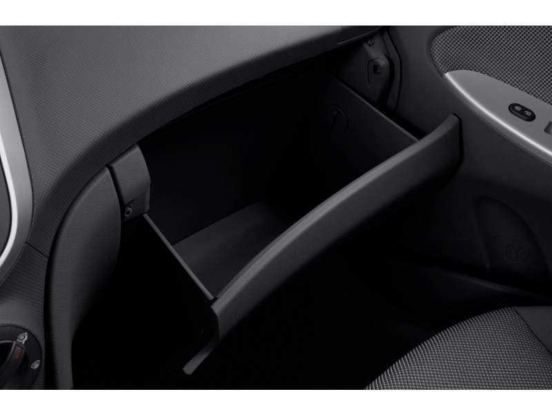 2013 Hyundai Accent 5dr HB Auto GL Interior Shot 3