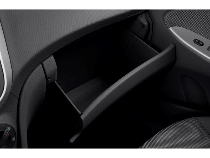 2013 Hyundai Accent 5dr HB Auto GL Interior Shot 3
