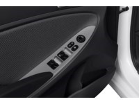 2013 Hyundai Accent 5dr HB Auto GL Exterior Shot 10