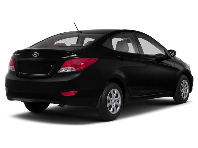 2013 Hyundai Accent 4dr Sdn Man GL *Ltd Avail* Exterior Shot 10