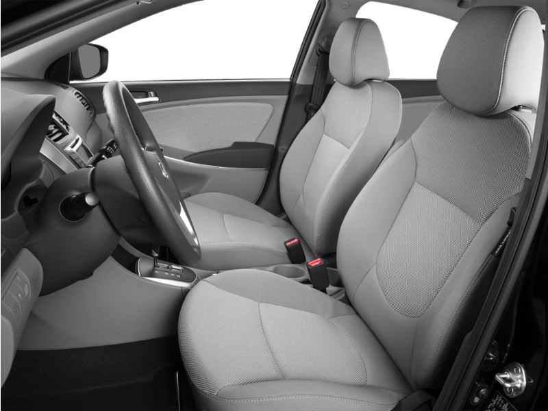2013 Hyundai Accent 4dr Sdn Man GL *Ltd Avail* Interior Shot 9