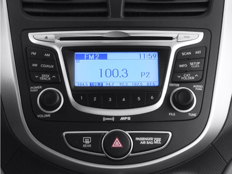 2013 Hyundai Accent 4dr Sdn Auto GL Interior Shot 10