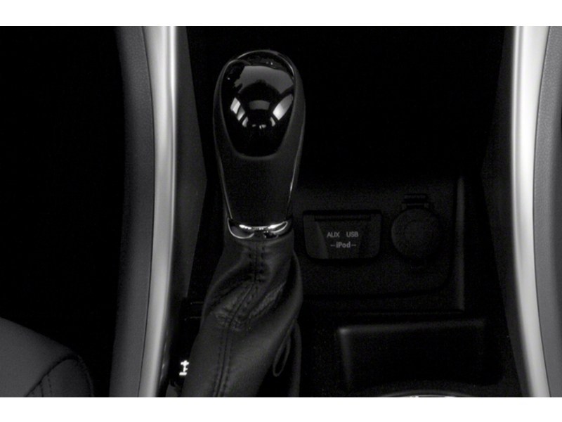 2013 Hyundai Sonata 4dr Sdn 2.4L Auto SE Exterior Shot 9