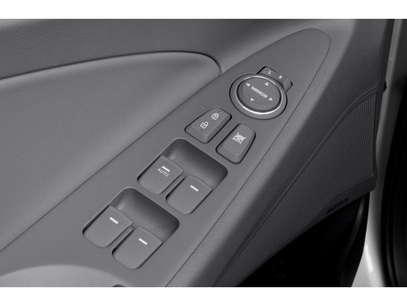 2013 Hyundai Sonata 4dr Sdn 2.4L Auto SE Exterior Shot 10