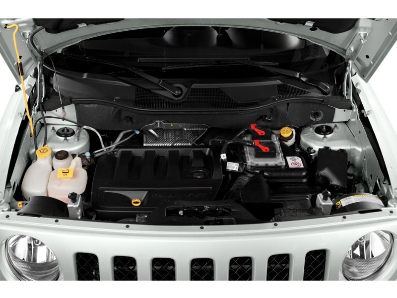 2015 Jeep Patriot 4WD 4dr Altitude *Ltd Avail* Exterior Shot 3