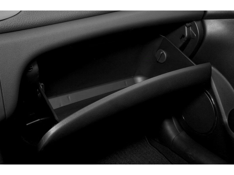 2013 Kia Forte Koup 2dr Cpe Auto EX Interior Shot 4