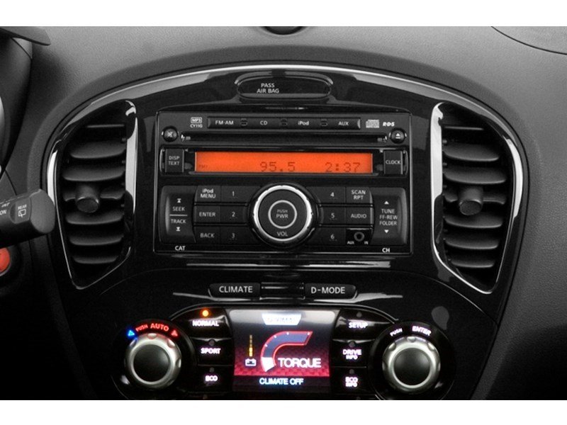 2013 Nissan Juke 5dr Wgn CVT SV FWD Interior Shot 2