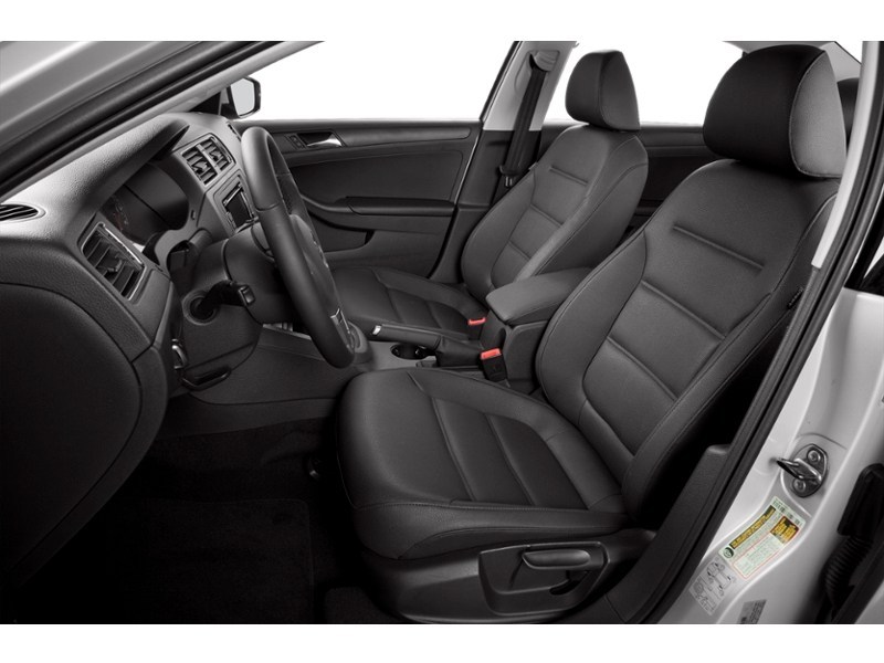 2013 Volkswagen Jetta 4dr 2.0L Man Trendline Interior Shot 4